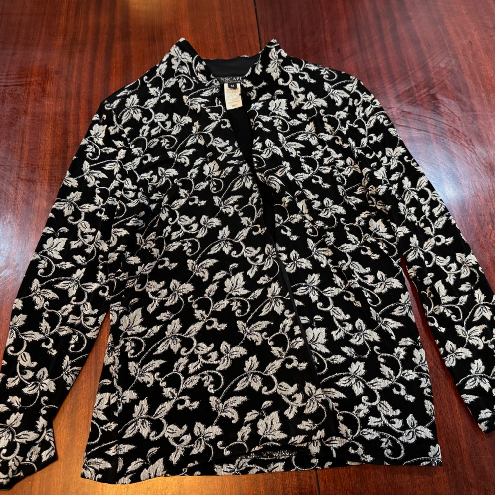 Elegant Black and White Floral Blazer